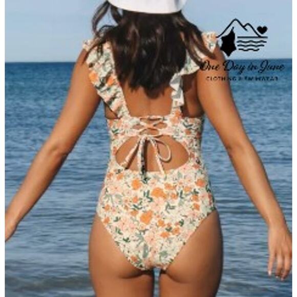 Cupshe Ditsy Daisy Ruffle Lace Up Back One Piece Swimsuit Size M - Picture 2 of 7